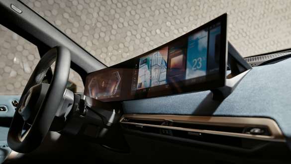 BMW iX i20 electric SUV BMW Curved Display BMW iX i20 electric SUV BMW Curved Display interior