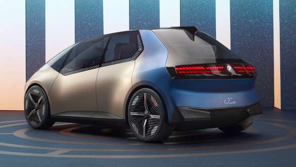 BMW i Vision Circular 2021 exterior design three-quarter rear view BMW i Vision Circular 2021 vision car exterior design three-quarter rear view