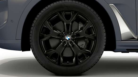 21-inch BMW light alloy wheel Y-spoke 752 Jet Black BMW X7 G07 LCI 21-inch BMW light alloy wheel Y-spoke 752 Jet Black BMW X7 G07 LCI close-up