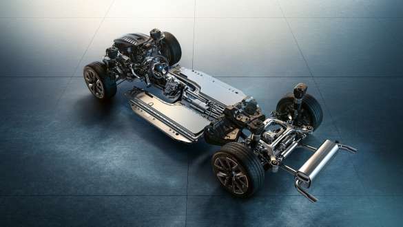 Powerful drive concept BMW M760e xDrive Sedan G70 Chassis BMW M760e xDrive Sedan G70