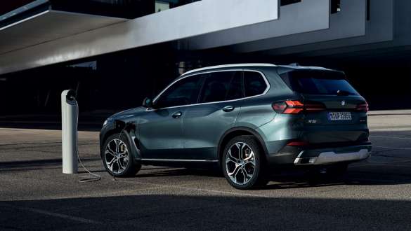 Charging on the move BMW X5 G05 LCI Plug-in hybrid BMW X5 G05 LCI Charging on the move Plug-in hybrid