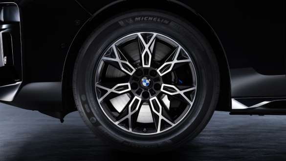 BMW 7 Series Protection G73 20” Alloy Wheels with Runflat function BMW 7 Series Protection G73 20” Alloy Wheels with Runflat function
