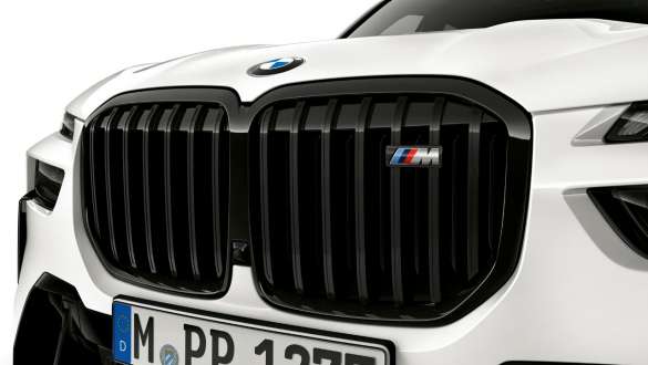 M Performance kidney grille black BMW M Performance Parts M Performance kidney grille black BMW M Performance Parts close-up